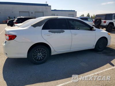 Trzecie zdjęcie samochodu z tyłu: 2013 TOYOTA COROLLA LE VIN:5YFBU4EEXDP126368 - miniatura
