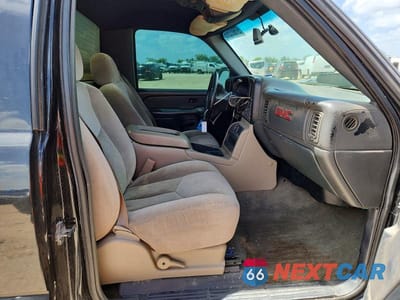 Zdjęcie 10 z 13 samochodu: 2003 GMC NEW SIERRA C1500 VIN:1GTEC14V53Z103729 - miniatura