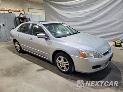 Czwarte zdjęcie samochodu z boku: 2007 HONDA ACCORD EX VIN:1HGCM56817A137028 - miniatura