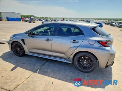 Drugie zdjęcie samochodu z przodu: 2024 TOYOTA GR COROLLA PREMIUM VIN:JTNABAAE4RA015053 - miniatura