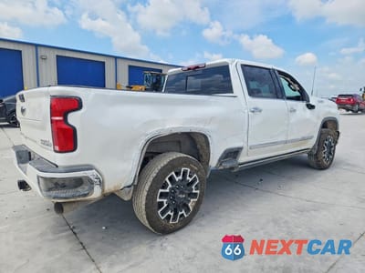 Trzecie zdjęcie samochodu z tyłu: 2026 CHEVROLET SILVERADO K2500 HIGH COUNTRY VIN:2GC4KREY0T1108321 - miniatura