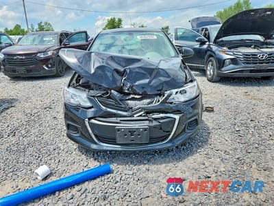 Piąte zdjęcie samochodu w środku: 2019 CHEVROLET SONIC PREMIER VIN:1G1JF5SB6K4123921 - miniatura