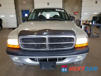 Piąte zdjęcie samochodu w środku: 2004 DODGE DAKOTA QUAD SPORT VIN:1D7HG38N54S520064 - miniatura