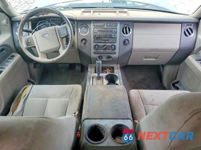 Zdjęcie 8 z 13 samochodu: 2008 FORD EXPEDITION XLT VIN:1FMFU16588LA03211 - miniatura