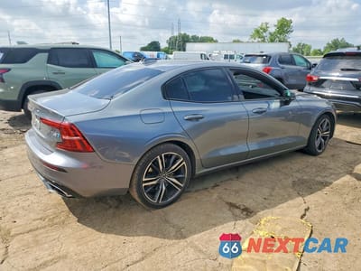 Trzecie zdjęcie samochodu z tyłu: 2019 VOLVO S60 T6 R-DESIGN VIN:7JRA22TM9KG003872 - miniatura