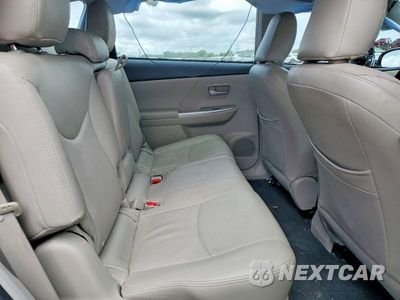 Zdjęcie 10 z 12 samochodu: 2012 TOYOTA PRIUS V TWO VIN:JTDZN3EU7C3032484 - miniatura