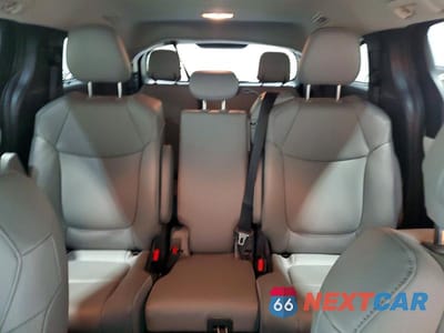 Zdjęcie 10 z 13 samochodu: 2026 TOYOTA SIENNA XLE 8-PASSENGER VIN:5TDYRKEC1TS299331 - miniatura