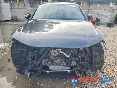 Piąte zdjęcie samochodu w środku: 2024 AUDI SQ5 PRESTIGE VIN:WA1C4AFY0R2051014 - miniatura