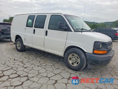 Czwarte zdjęcie samochodu z boku: 2017 CHEVROLET EXPRESS G2500 VIN:1GCWGAFF8H1127401 - miniatura