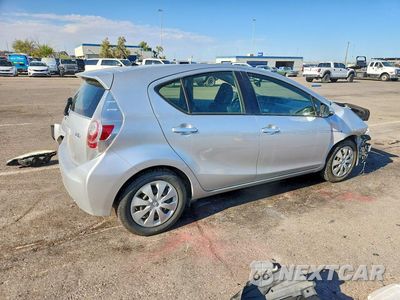 Trzecie zdjęcie samochodu z tyłu: 2014 TOYOTA PRIUS C TWO VIN:JTDKDTB39E1062729 - miniatura