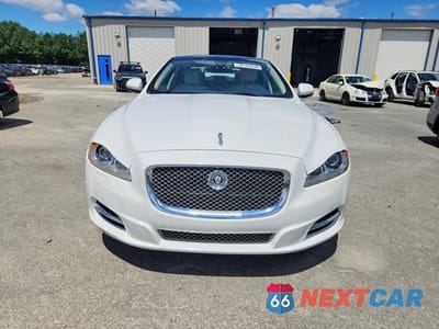 Piąte zdjęcie samochodu w środku: 2012 JAGUAR XJL VIN:SAJWA2GB2CLV37256 - miniatura