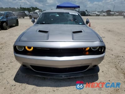 Piąte zdjęcie samochodu w środku: 2018 DODGE CHALLENGER R VIN:2C3CDZFJ4JH252115 - miniatura