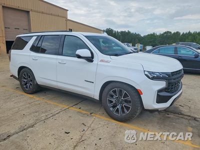 Czwarte zdjęcie samochodu z boku: 2021 CHEVROLET TAHOE K1500 Z71 VIN:1GNSKPKD6MR335655 - miniatura