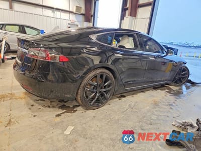 Trzecie zdjęcie samochodu z tyłu: 2020 TESLA MODEL S VIN:5YJSA1E28LF399767 - miniatura