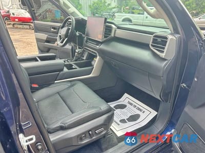 Piąte zdjęcie samochodu w środku: 2023 TOYOTA TUNDRA LIMITED HV VIN:5TFJC5DB2PX036925 - miniatura