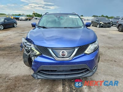 Piąte zdjęcie samochodu w środku: 2019 NISSAN ROGUE SPORT SL VIN:JN1BJ1CP9KW237299 - miniatura