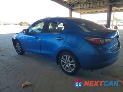 Drugie zdjęcie samochodu z przodu: 2017 TOYOTA YARIS IA BASE VIN:3MYDLBYV7HY147715 - miniatura