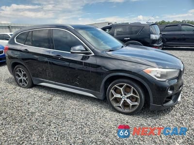 Czwarte zdjęcie samochodu z boku: 2018 BMW X1 SDRIVE28I VIN:WBXHU7C30J3H43138 - miniatura