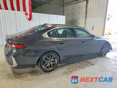 Trzecie zdjęcie samochodu z tyłu: 2026 BMW 540 XI VIN:WBA63FJ06TCX46486 - miniatura