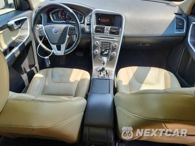 Zdjęcie 8 z 13 samochodu: 2016 VOLVO XC60 T5 PREMIER VIN:YV4612RK3G2853298 - miniatura