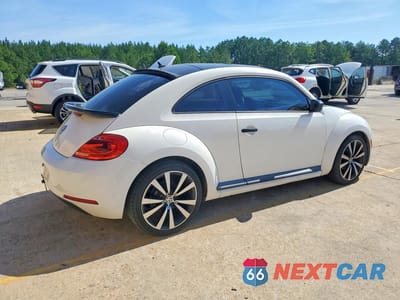 Trzecie zdjęcie samochodu z tyłu: 2012 VOLKSWAGEN BEETLE VIN:3VWFP7AT4CM615754 - miniatura