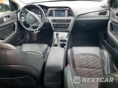 Zdjęcie 8 z 12 samochodu: 2017 HYUNDAI SONATA SPORT VIN:5NPE34AFXHH513357 - miniatura