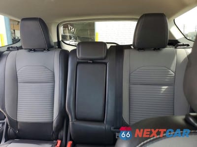 Zdjęcie 10 z 13 samochodu: 2019 FORD ESCAPE SE VIN:1FMCU9GDXKUC54109 - miniatura