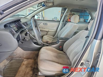 Zdjęcie 7 z 12 samochodu: 2000 TOYOTA CAMRY LE VIN:4T1BG22K5YU012465 - miniatura