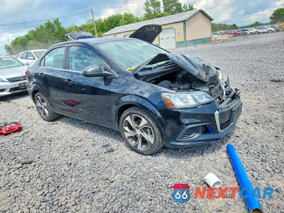 Czwarte zdjęcie samochodu z boku: 2019 CHEVROLET SONIC PREMIER VIN:1G1JF5SB6K4123921 - miniatura