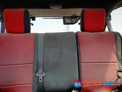 Zdjęcie 10 z 13 samochodu: 2008 JEEP WRANGLER UNLIMITED SAHARA VIN:1J4GA59138L644603 - miniatura