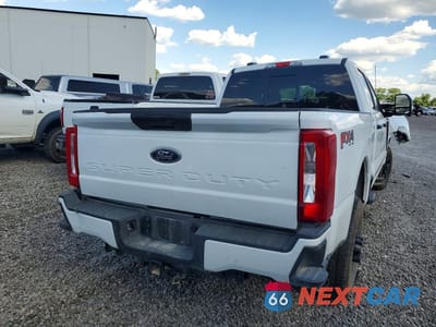 Trzecie zdjęcie samochodu z tyłu: 2026 FORD F250 SUPER DUTY VIN:1FT7W2BA9TEC75582 - miniatura