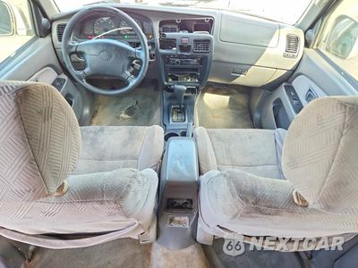Zdjęcie 8 z 14 samochodu: 2001 TOYOTA 4RUNNER SR5 VIN:JT3GN86R810200814 - miniatura