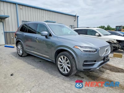 Czwarte zdjęcie samochodu z boku: 2017 VOLVO XC90 T6 VIN:YV4A22PL9H1150055 - miniatura