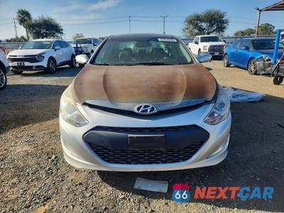 Piąte zdjęcie samochodu w środku: 2014 HYUNDAI SONATA HYBRID VIN:KMHEC4A46EA111283 - miniatura