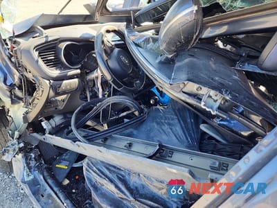 Zdjęcie 8 z 12 samochodu: 2015 KIA OPTIMA HYBRID VIN:KNAGN4AD9F5083283 - miniatura