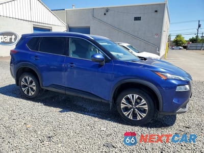 Czwarte zdjęcie samochodu z boku: 2021 NISSAN ROGUE SV VIN:JN8AT3BB8MW230856 - miniatura