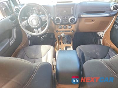 Zdjęcie 8 z 12 samochodu: 2015 JEEP WRANGLER UNLIMITED SAHARA VIN:1C4BJWEG8FL573444 - miniatura