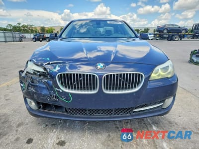 Piąte zdjęcie samochodu w środku: 2013 BMW 528 XI VIN:WBAXH5C5XDD108553 - miniatura