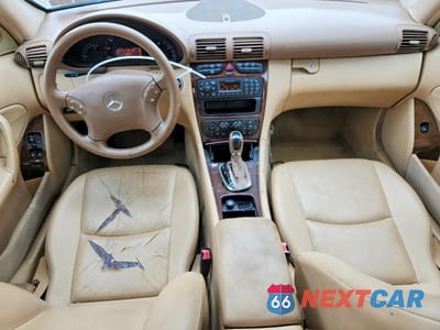Zdjęcie 9 z 13 samochodu: 2003 MERCEDES-BENZ C 240 VIN:WDBRF61J23A405676 - miniatura
