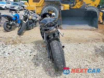 Czwarte zdjęcie samochodu z boku: 2009 YAMAHA YZFR6 VIN:JYARJ16E99A010834 - miniatura