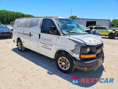Czwarte zdjęcie samochodu z boku: 2010 CHEVROLET EXPRESS G1500 VIN:1GCUGADXXA1110933 - miniatura