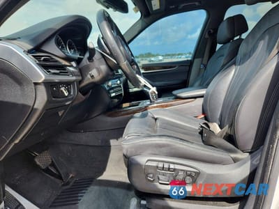 Zdjęcie 7 z 13 samochodu: 2017 BMW X5 SDRIVE35I VIN:5UXKR2C50H0U19722 - miniatura