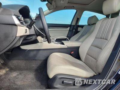 Zdjęcie 7 z 12 samochodu: 2018 HONDA ACCORD HYBRID EXL VIN:1HGCV3F6XJA005862 - miniatura