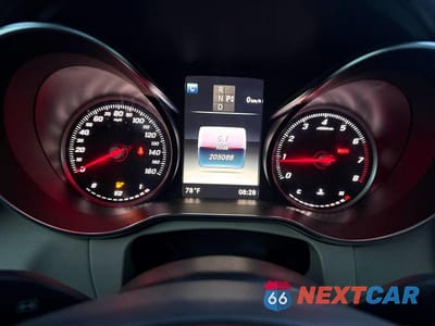 Zdjęcie 8 z 12 samochodu: 2018 MERCEDES-BENZ GLC 300 4MATIC VIN:WDC0G4KB9JF438882 - miniatura