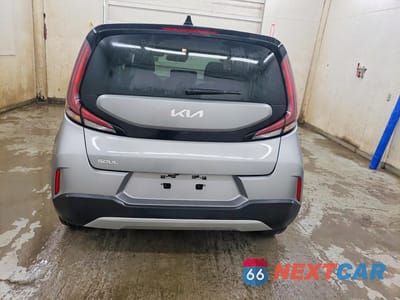 Zdjęcie 6 z 14 samochodu: 2023 KIA SOUL LX VIN:KNDJ23AU4P7888366 - miniatura