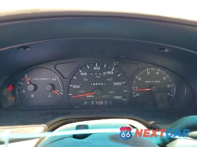 Zdjęcie 9 z 13 samochodu: 2001 MERCURY SABLE GS VIN:1MEFM50U41A608886 - miniatura