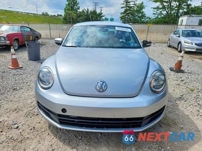 Piąte zdjęcie samochodu w środku: 2015 VOLKSWAGEN BEETLE 1.8T VIN:3VWF17AT9FM606893 - miniatura