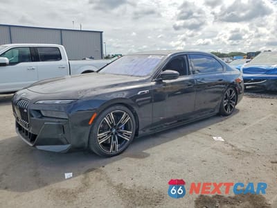 2024 BMW I7 M70 WBY83EH08RCR26734 - główne zdjęcie licytacji z USA - miniatura
