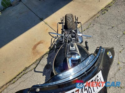 Piąte zdjęcie samochodu w środku: 2010 HARLEY-DAVIDSON FLHTCU VIN:1HD1FC416AB635865 - miniatura