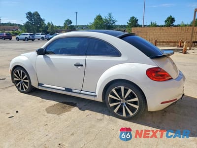 Drugie zdjęcie samochodu z przodu: 2012 VOLKSWAGEN BEETLE VIN:3VWFP7AT4CM615754 - miniatura